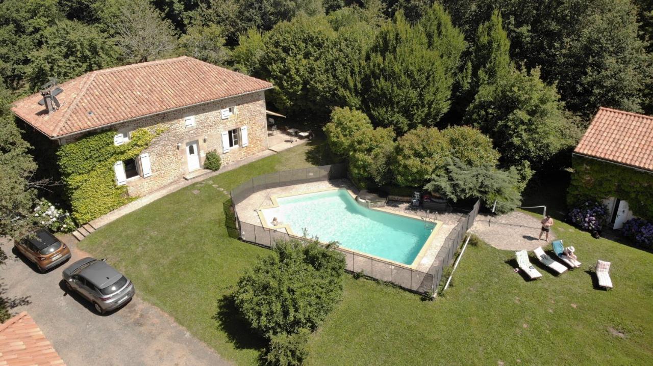 Gite 5/6 Personnes Aux Portes Du Perigord Villa Saint-Adjutory Exterior photo